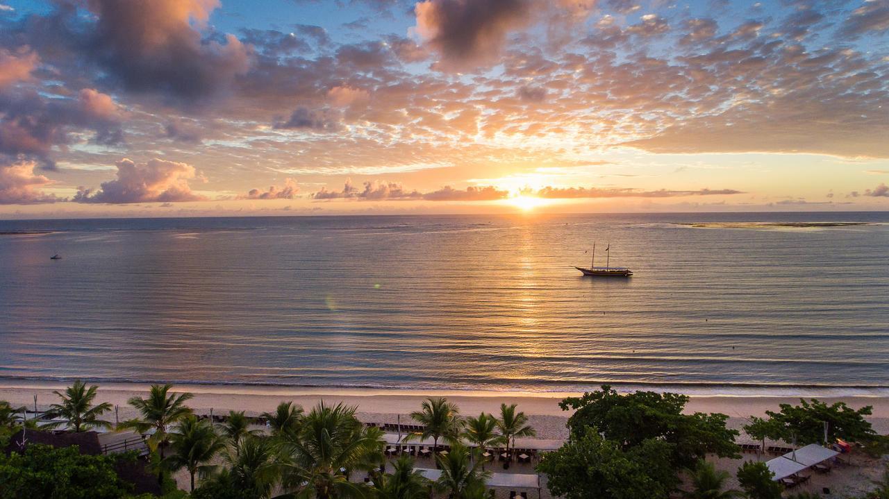La Torre Resort All Inclusive Porto Seguro Dış mekan fotoğraf Sunset at the beach